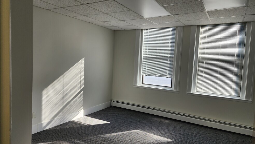 More Photos Of 14-18 Broadway, Taunton Storefront Retail Office For Lease