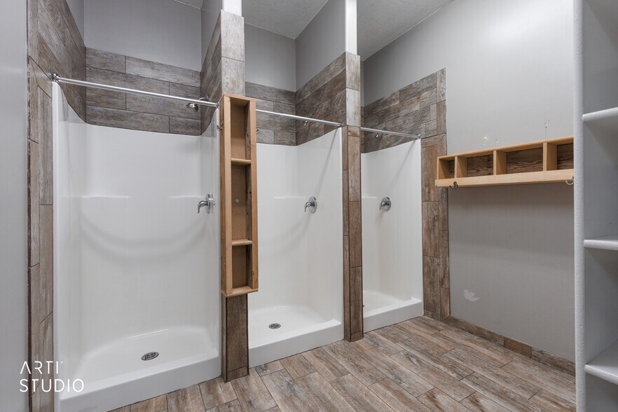 More Photos Of 3767 S Scenic Blvd, Littlefield Flex For Sale