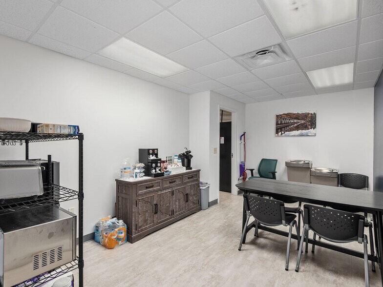 More Photos Of 7 McDowell St, Asheville Medical For Sale