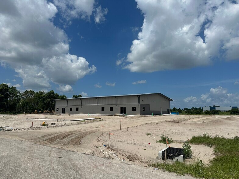 More Photos Of 28315 Woodlawn, Punta Gorda Industrial For Lease