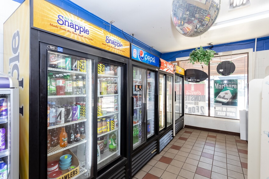 More Photos Of 1401 S Whitford Rd, West Chester Storefront Retail Residential For Sale