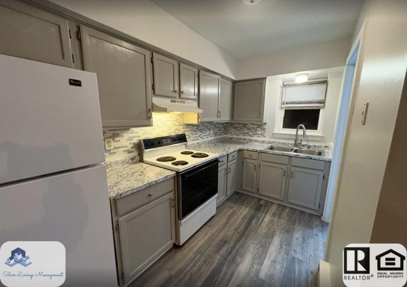 More Photos Of 34 Marshall St, Putnam Apartments For Sale
