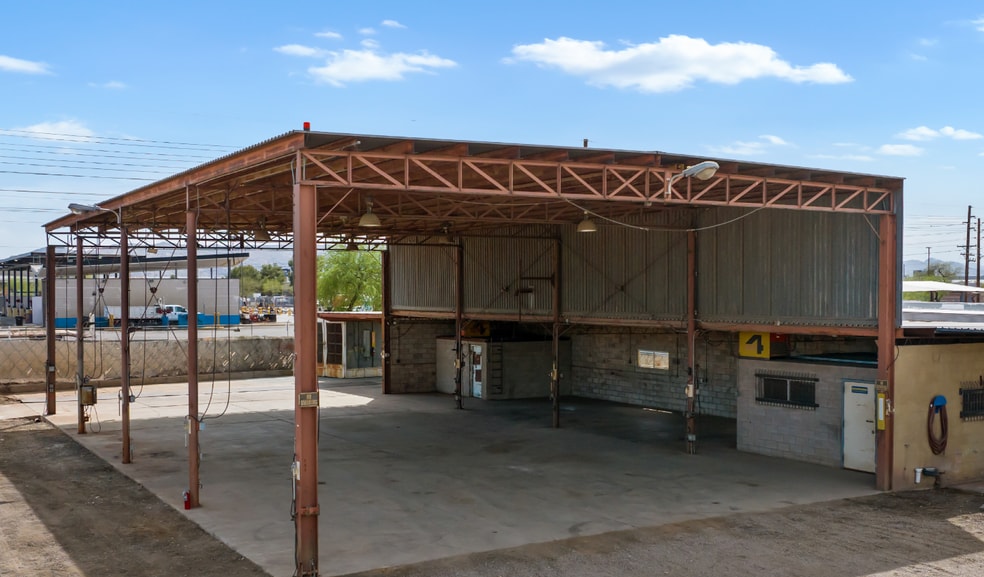 More Photos Of 3907 E Superior Ave, Phoenix Warehouse For Lease