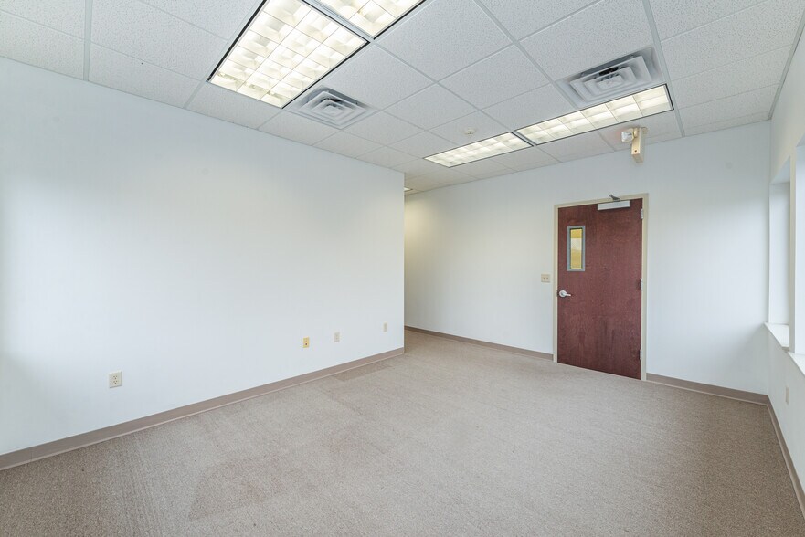 More Photos Of 1 Wilson Dr, Sparta Medical For Sale