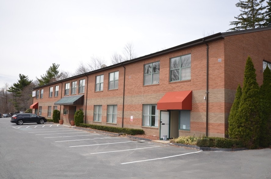 Primary Photo Of 7 Midstate Dr, Auburn Office For Lease