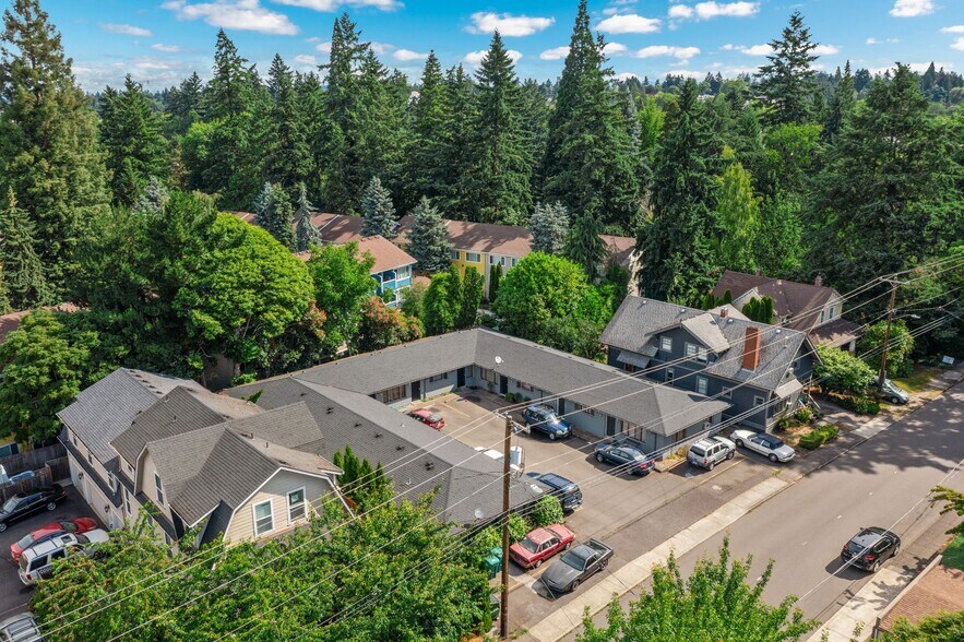 More Photos Of 2507-2525 SE Monroe St, Portland Apartments For Sale