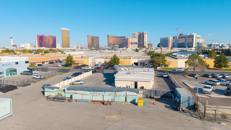 More Photos Of 3635 Polaris Ave, Las Vegas Industrial For Lease