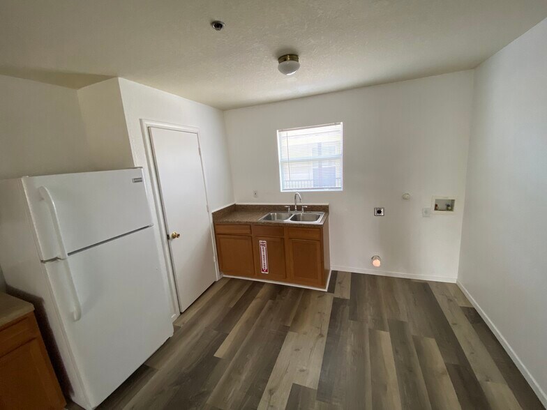 More Photos Of 926 Drury Ln, San Antonio Apartments For Sale