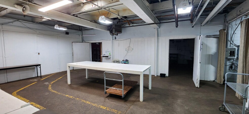 More Photos Of 5 Cross St, Meriden Warehouse For Sale