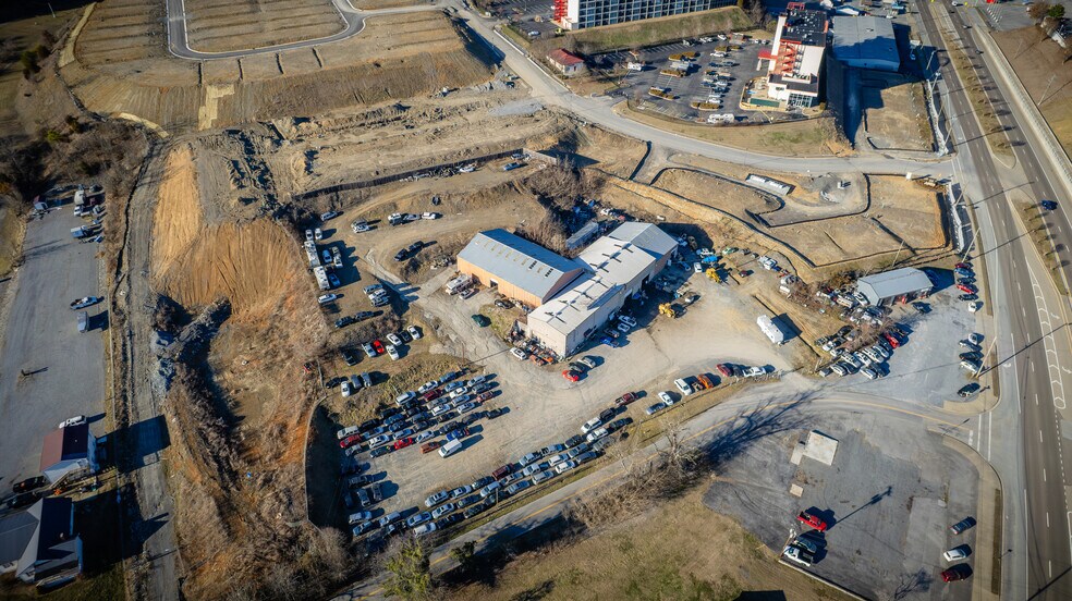 More Photos Of 116 Old Thomas Bridge Rd, Bluff City Warehouse For Lease
