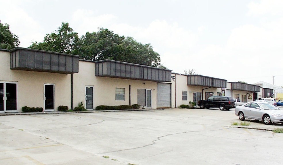 More Photos Of 903-909 E Skagway Ave, Tampa Warehouse For Lease