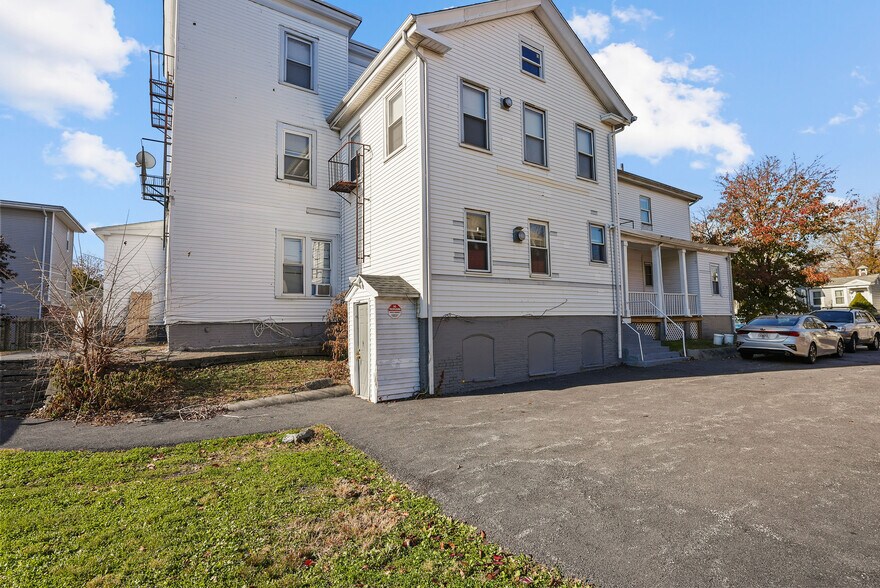 10 Nickerson St, Pawtucket, RI 02860 MultiFamily