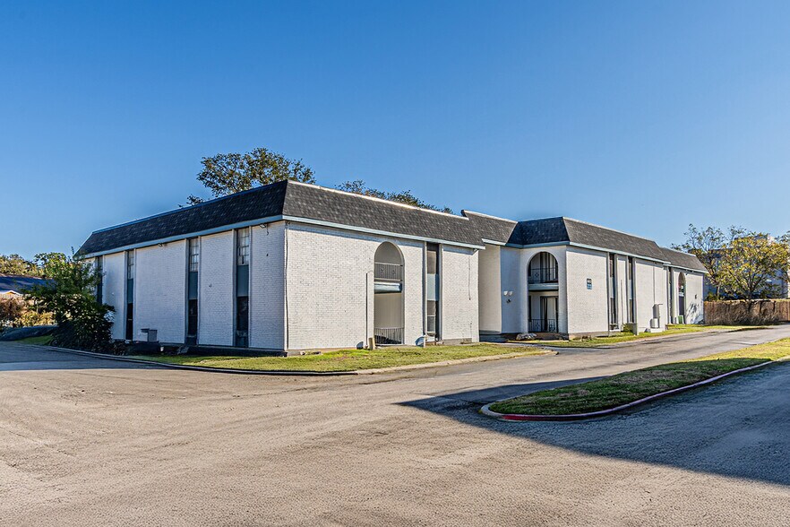 More Photos Of 6625 S Hulen St, Fort Worth Apartments For Sale