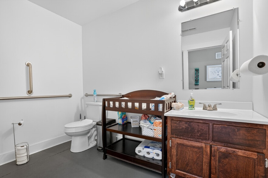 More Photos Of 615 S 2nd St, Central City Specialty For Sale