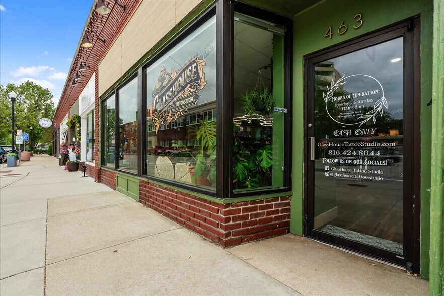 More Photos Of 453-463 S Thompson Ave, Excelsior Springs Storefront Retail Office For Sale