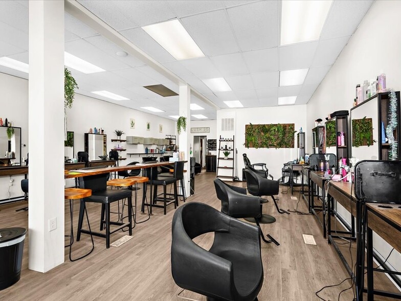 More Photos Of 723 Frederick Rd, Catonsville Storefront For Lease