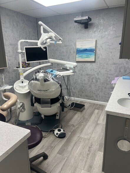 More Photos Of 49 Ridgedale Ave, East Hanover Office For Sale