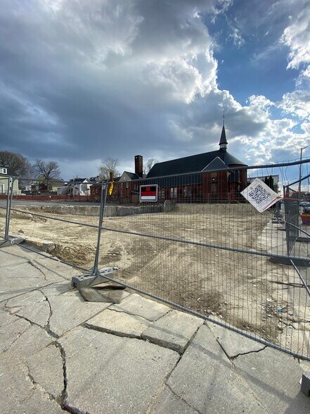 More Photos Of 817 Main St, Worcester Land For Sale