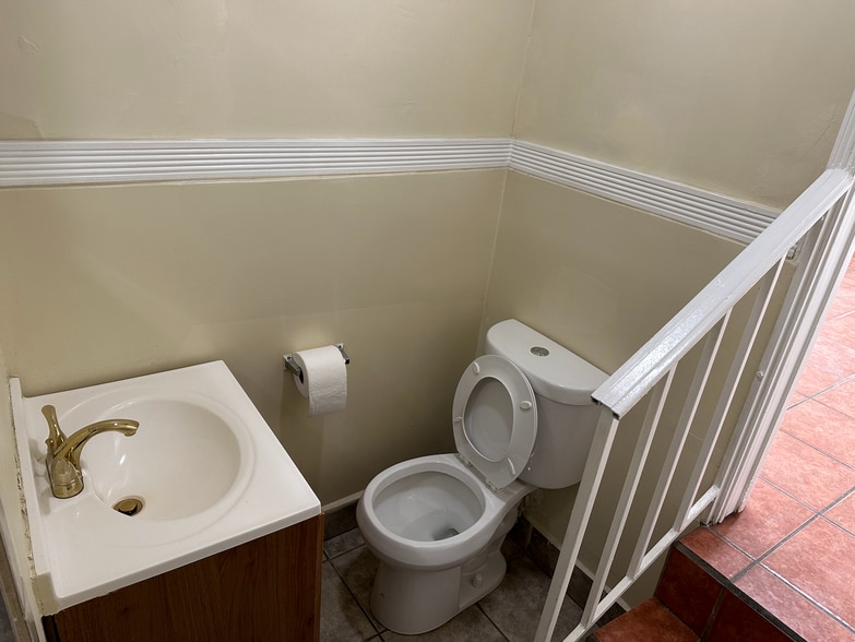 More Photos Of 13173 Van Nuys Blvd, Pacoima Storefront Retail Office For Sale