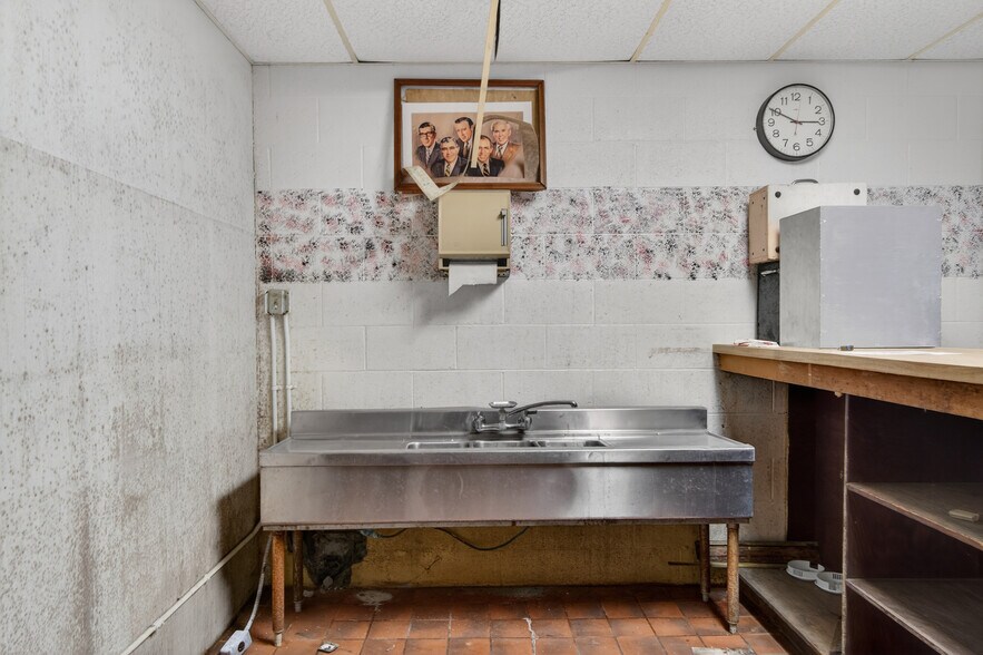 More Photos Of 1002 E South St, Jackson Lodge Meeting Hall For Sale