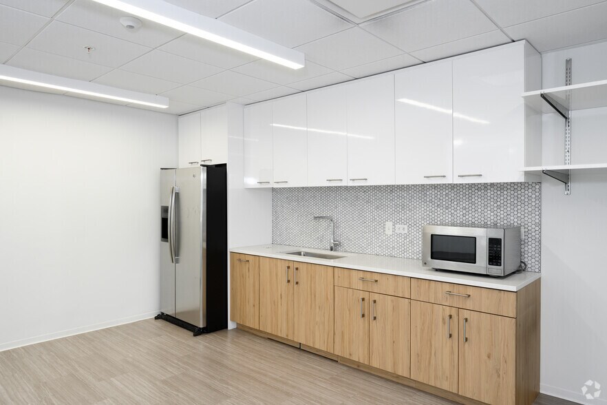 More Photos Of 1901 Pennsylvania Ave NW, Washington Office For Lease