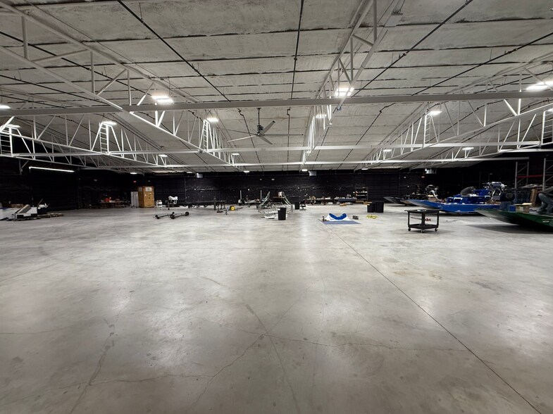 More Photos Of 2345 Nail Rd, Krum Warehouse For Lease