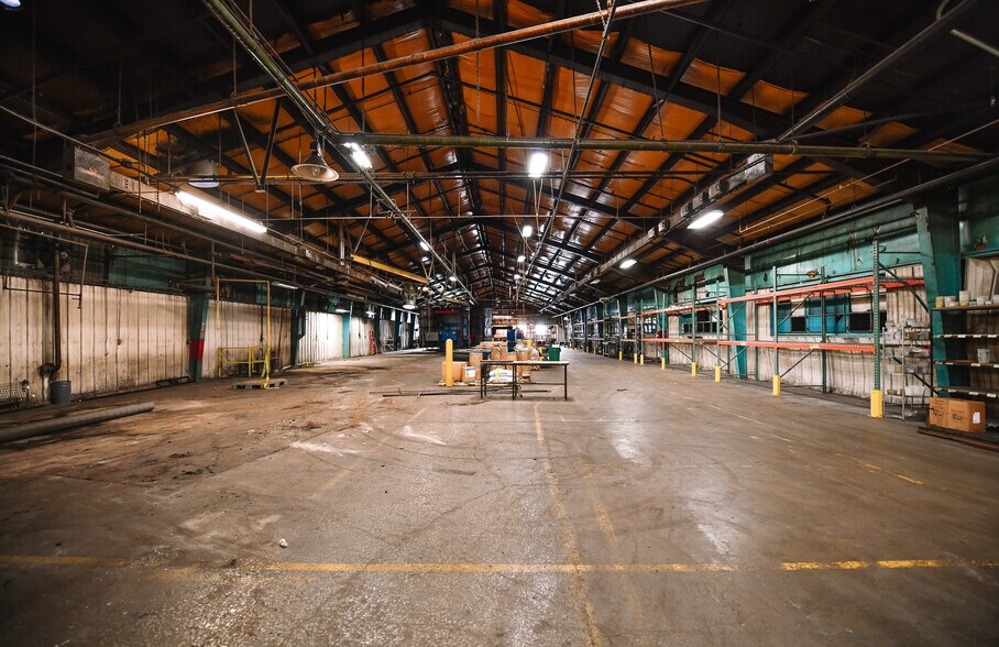 More Photos Of 211 W Geneva St, Dunkirk Manufacturing For Lease