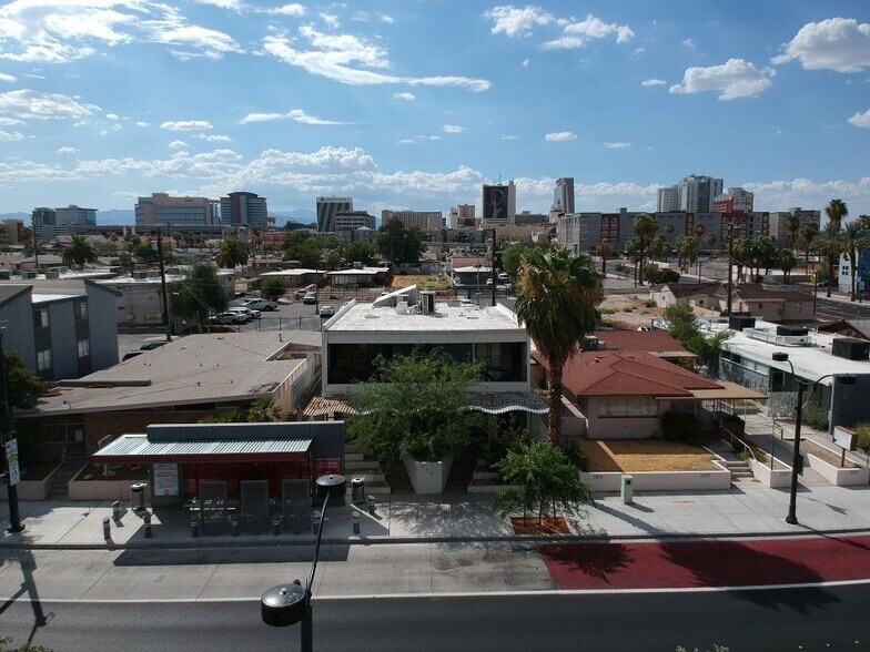 Primary Photo Of 214 S Maryland Pky, Las Vegas Apartments For Sale