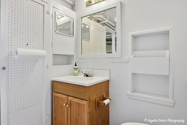 More Photos Of 3425 W Elm St, McHenry Office For Sale