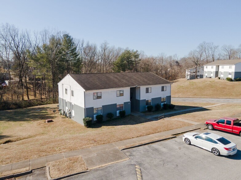 More Photos Of 1351 Avondale Dr, Clarksville Apartments For Sale