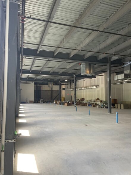 More Photos Of 32 Cabot Rd, Woburn Light Distribution For Lease