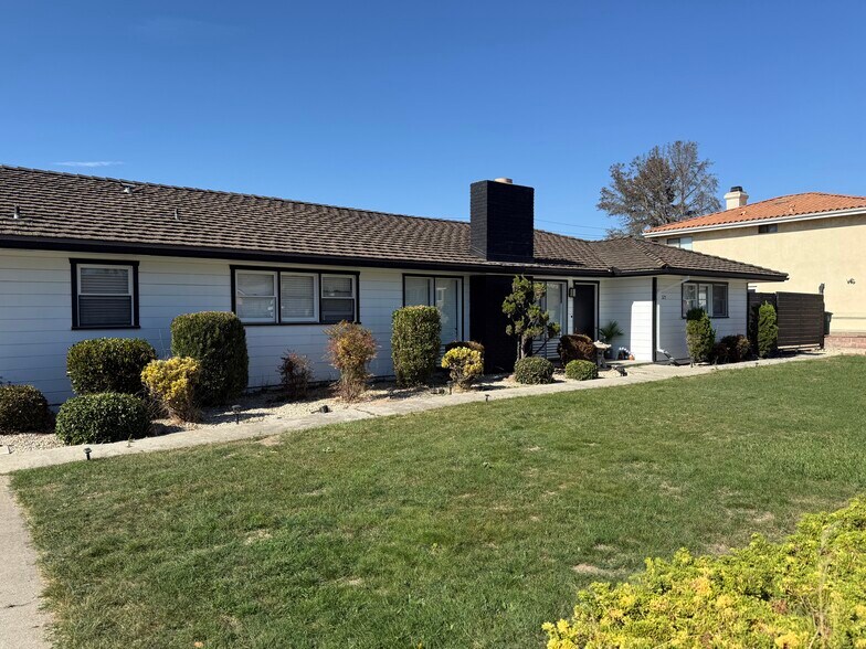 Primary Photo Of 325 Harsin Ln, Santa Maria Apartments For Sale