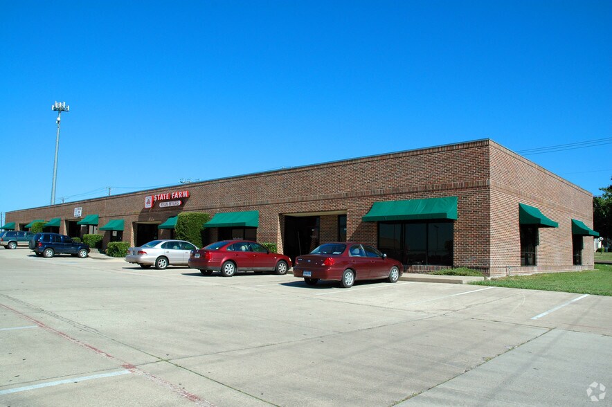 More Photos Of 8808 Camp Bowie Blvd W, Fort Worth Unknown For Lease