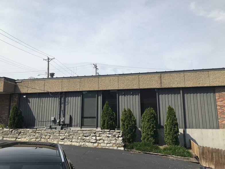 More Photos Of 320 N 5th St, Saint Charles Office For Lease