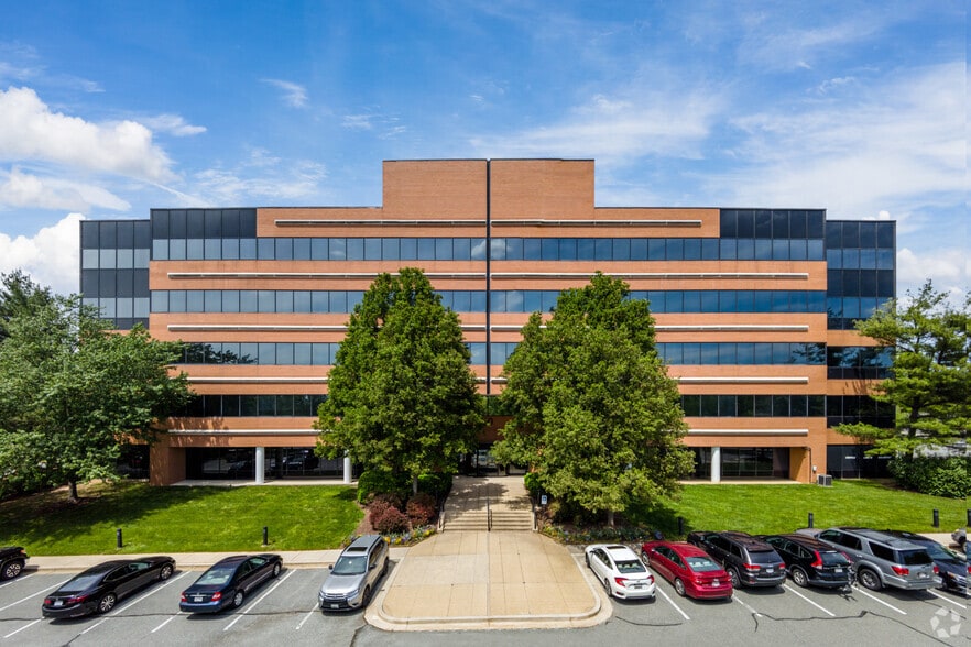 More Photos Of 30 W Gude Dr, Rockville Office For Sale