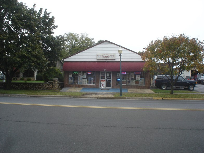 More Photos Of 327 N Royal Ave, Front Royal Freestanding For Sale