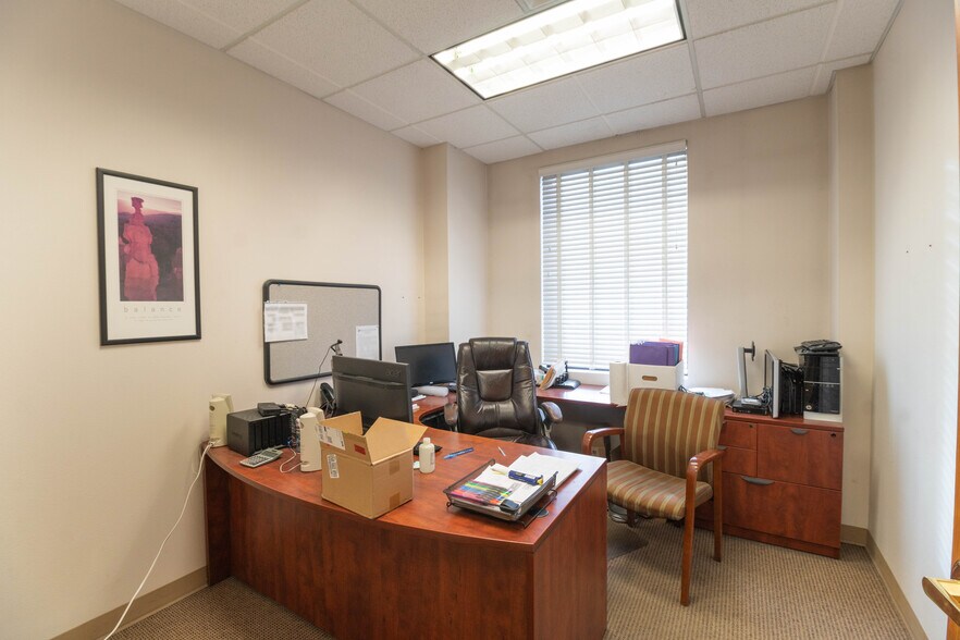 More Photos Of 5801 Logan St, Denver Research And Development For Lease