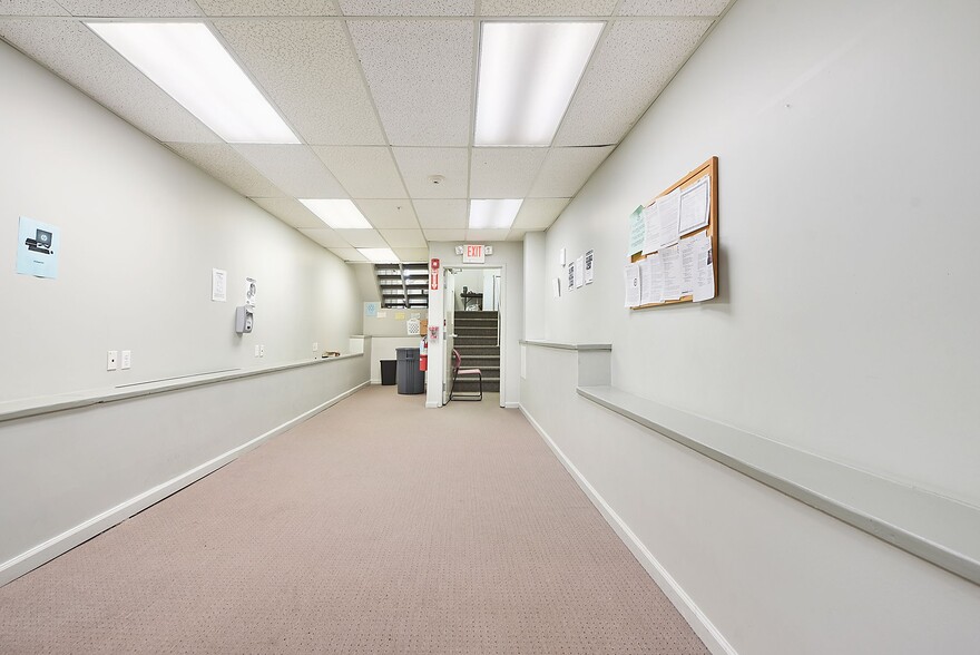 More Photos Of 4749 Baum Blvd, Pittsburgh Flex For Sale