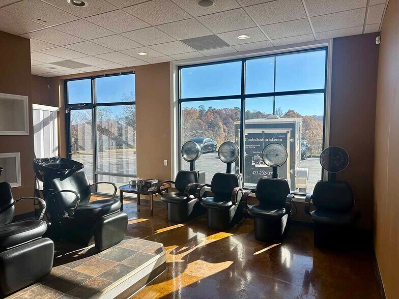 More Photos Of 3966 Bristol Hwy, Johnson City Freestanding For Sale