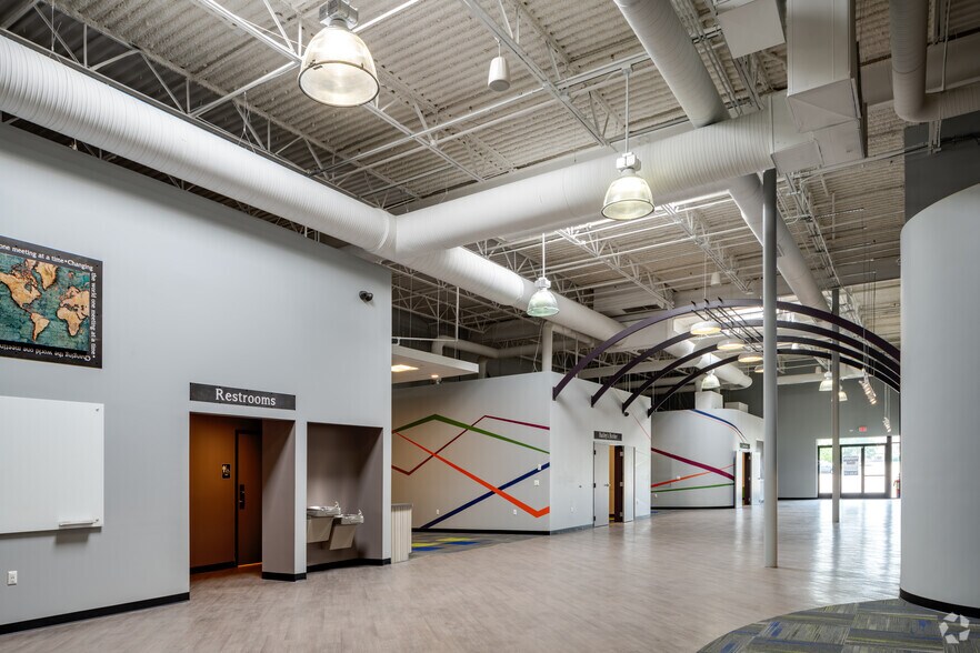 More Photos Of 4655-4741 Washtenaw Ave, Ann Arbor Freestanding For Lease