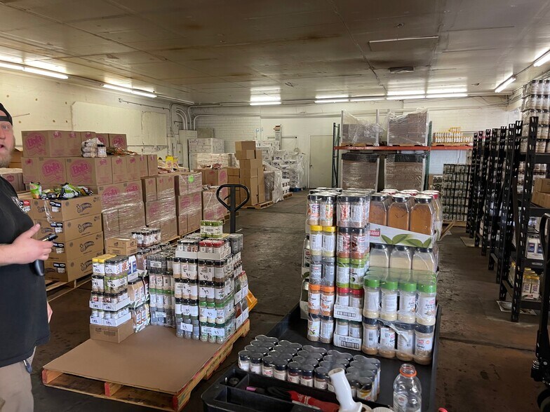 More Photos Of 1601 E Madison St, Phoenix Manufacturing For Lease