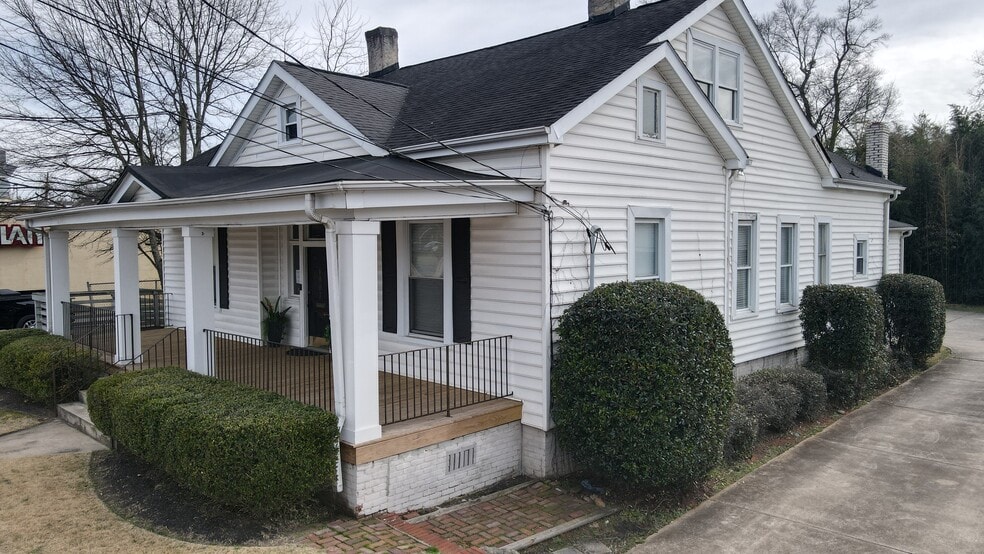 More Photos Of 1007 Pendleton St, Greenville Office For Sale