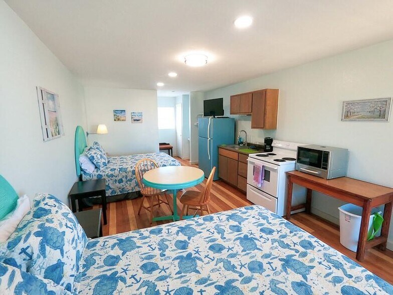 More Photos Of 1330 S Commercial St, Aransas Pass Hotel For Sale