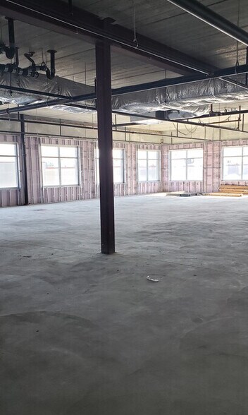 More Photos Of 7456 S State Rd, Bedford Park Medical For Lease