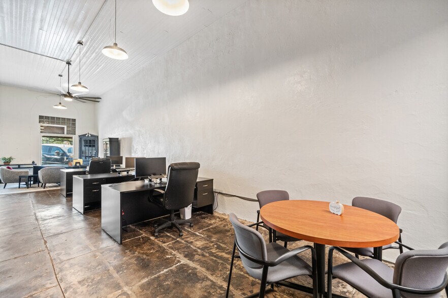 More Photos Of 1116 Austin St, Hempstead Storefront Retail Office For Sale