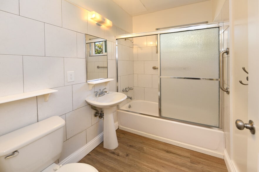 More Photos Of 205 Muir Rd, Martinez Apartments For Sale