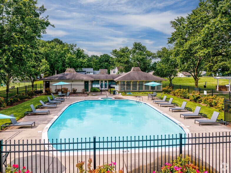 More Photos Of 1027 Tivoli Cres, Virginia Beach Apartments For Sale