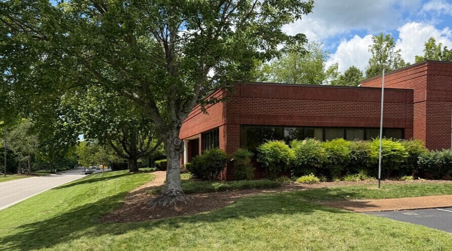 More Photos Of 5400 Maryland Way, Brentwood Office For Lease