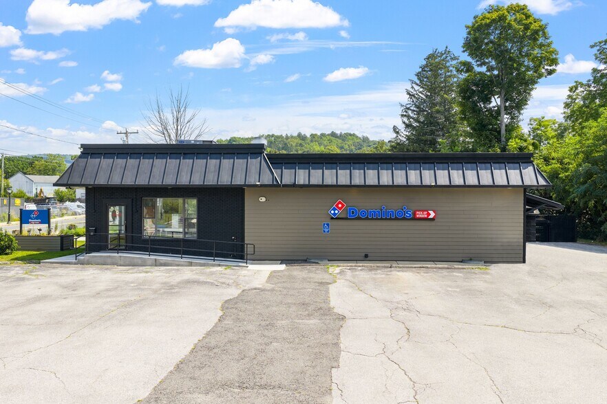 More Photos Of 50 W Center St, Lee Fast Food For Sale