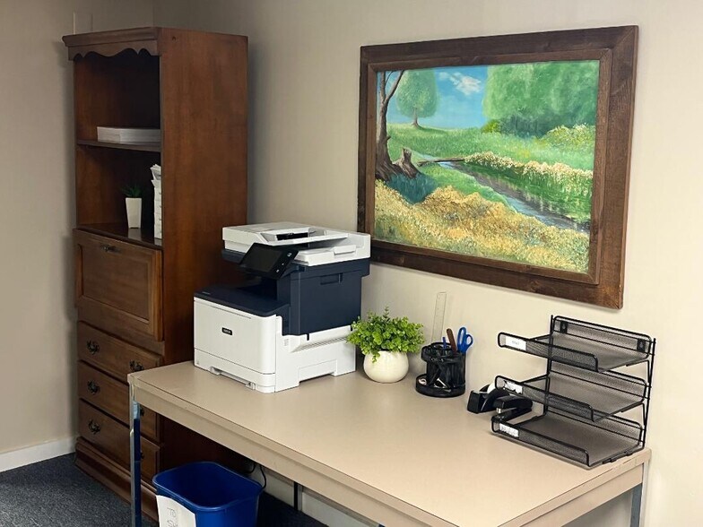 More Photos Of 284 Merrow Rd, Tolland Office For Lease
